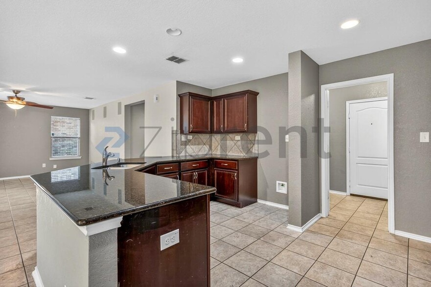 Building Photo - 7614 Heavenly Arbor