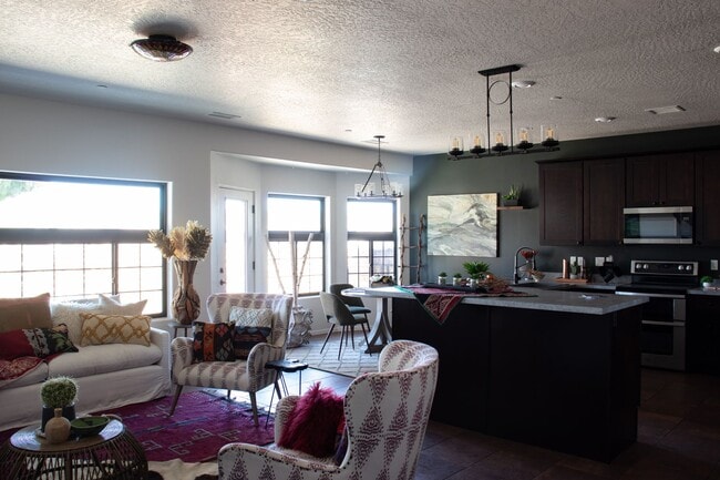 Building Photo - Unfurnished, 1-Year Long-Term Rental