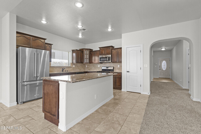 Building Photo - 12121 Silver Crown