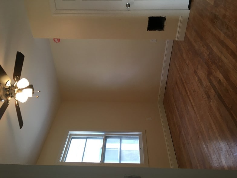 Building Photo - 42 Kenyon Ct