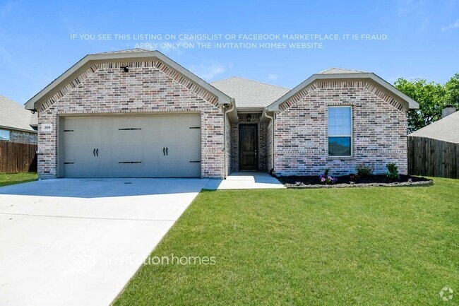 Building Photo - 308 Red Dr