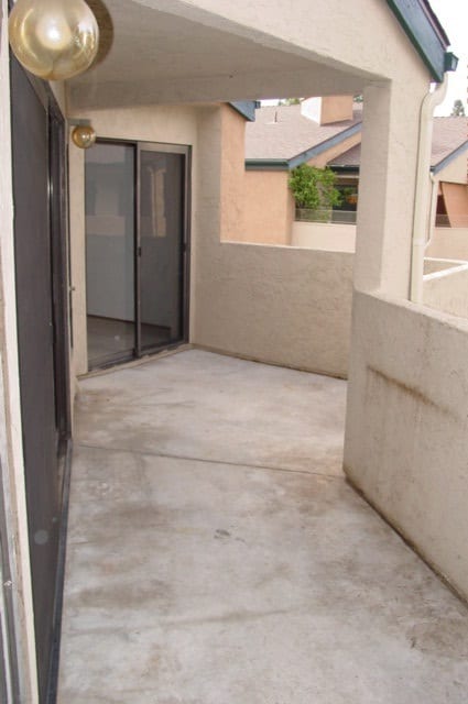 Building Photo - 2/2 Condo in Mira Mesa with Easy Freeway A...
