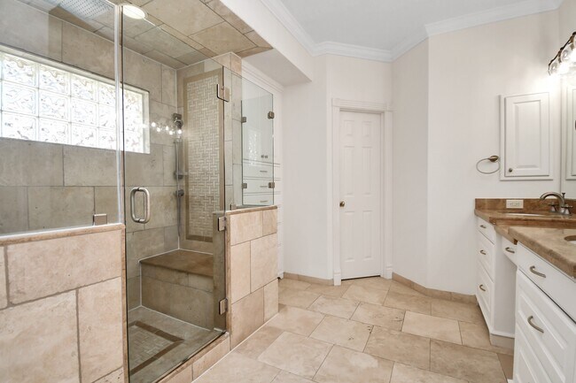 Building Photo - 4003 Perry Knoll Ct