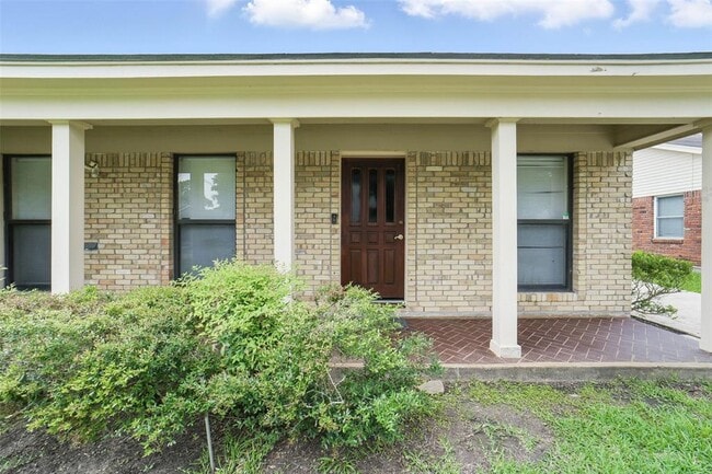 Building Photo - 9030 Bassoon Dr