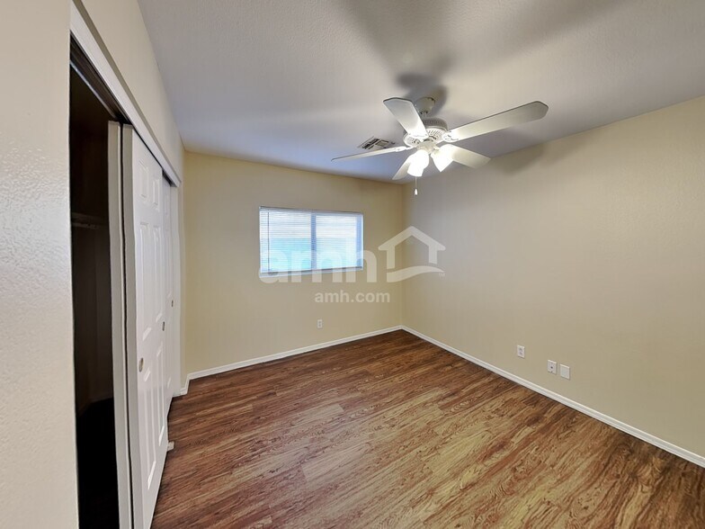 Building Photo - 10530 W Carlota Ln