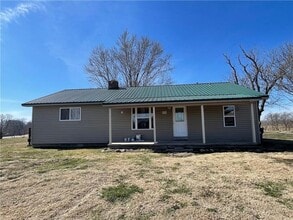 Building Photo - 225 Bright St