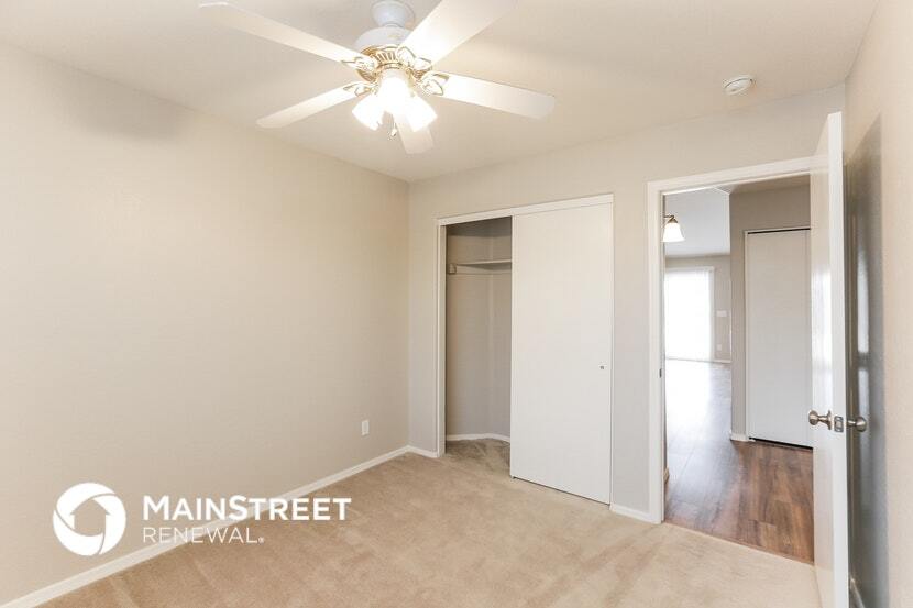 Building Photo - 422 N 110th St