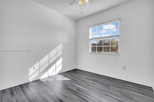 Building Photo - 2905 Crestwood Ter