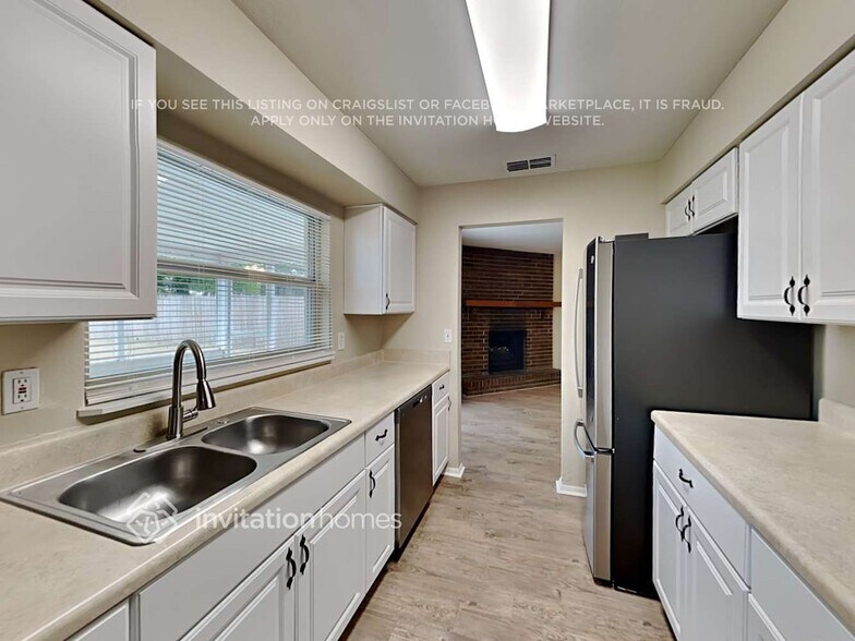 Building Photo - 3859 Whitedove Dr