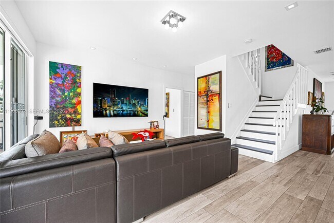 Building Photo - 11304 NW 66th St