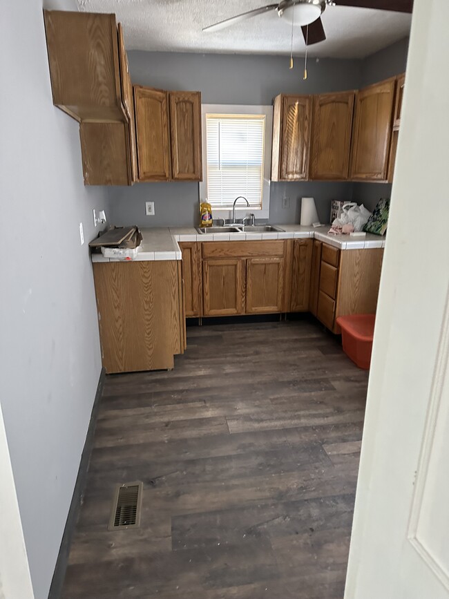 Kitchen - 1316 State St