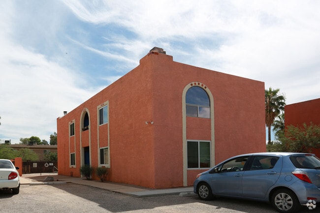 Building Photo - 914-926 N Belvedere Ave