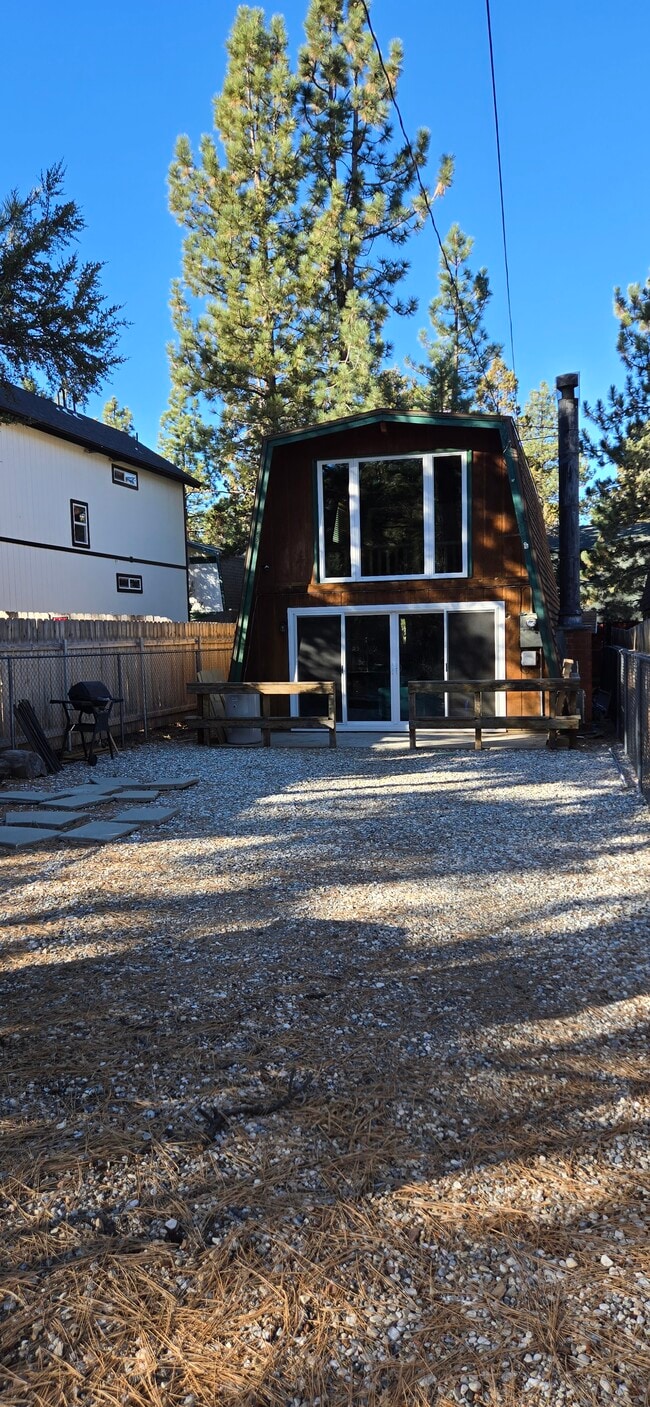 Building Photo - 252 San Bernardino Ave