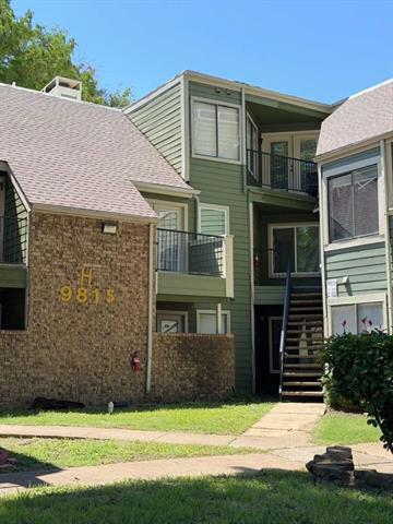 Building Photo - 9815 Walnut St