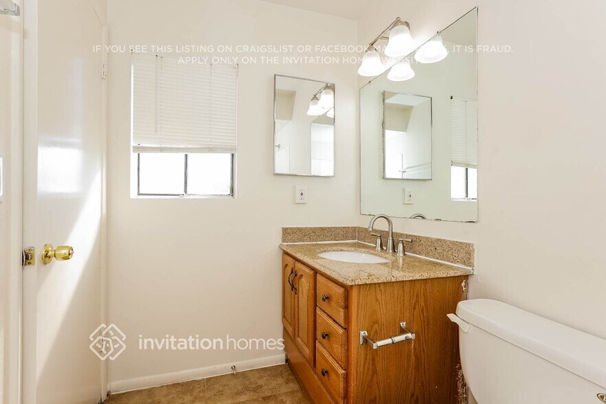 Building Photo - 5025 N 69th Ave