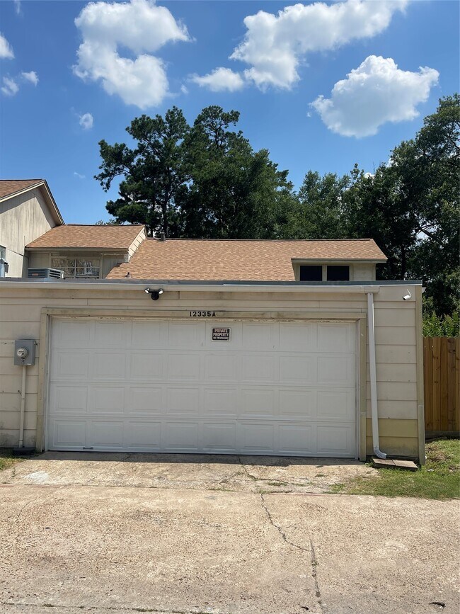 Building Photo - 12335 W Village Dr