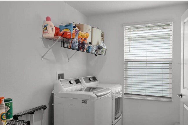 Building Photo - 11791 Language Wy