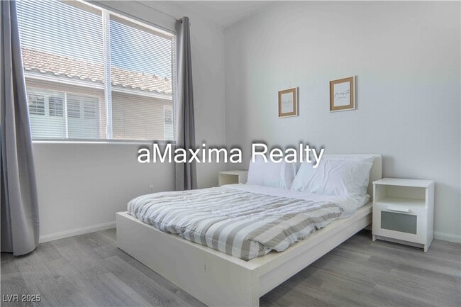 Building Photo - 2401 Predera Ave