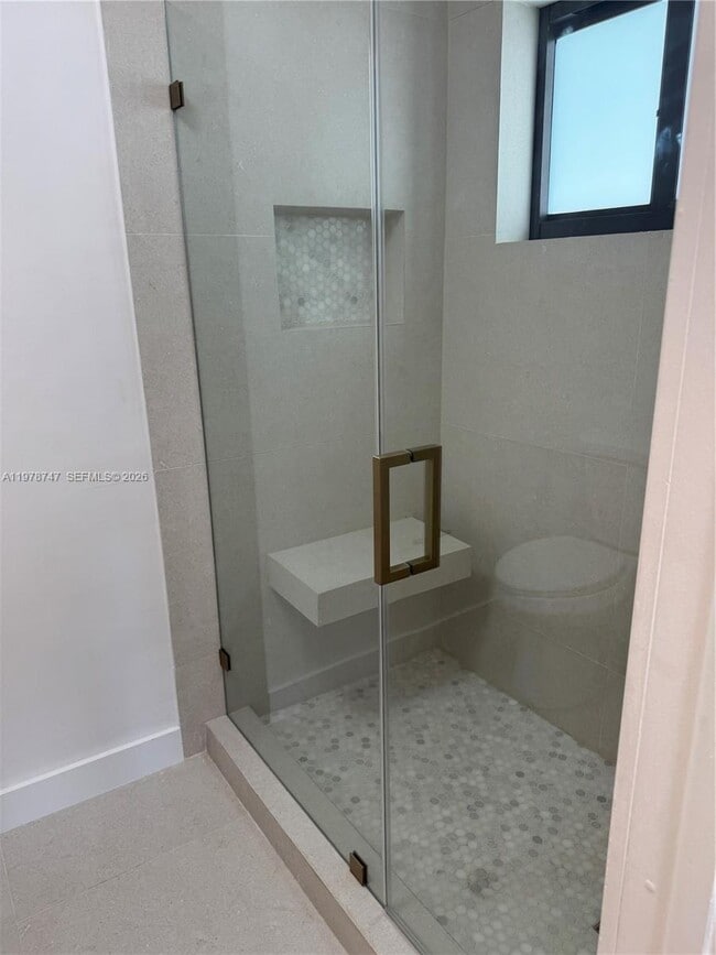 Building Photo - 12504 SW 99th Ave