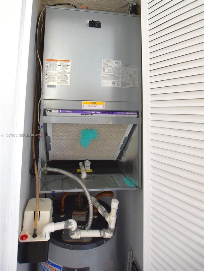 Building Photo - 2572 Emory Dr W