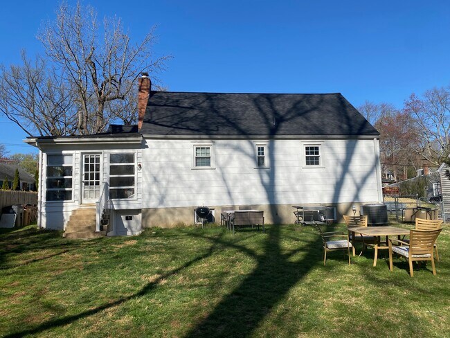 Building Photo - 5914 Coral Sea Ave