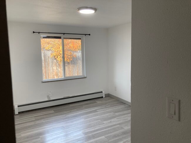 Building Photo - Turpin 4Plex