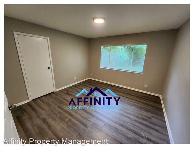 Building Photo - 4 br, 1.5 bath House - 835 Green Oak Ter