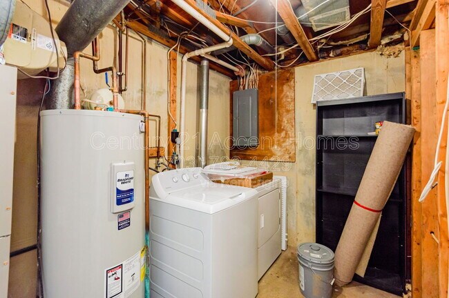 Building Photo - 29 S Floyd St