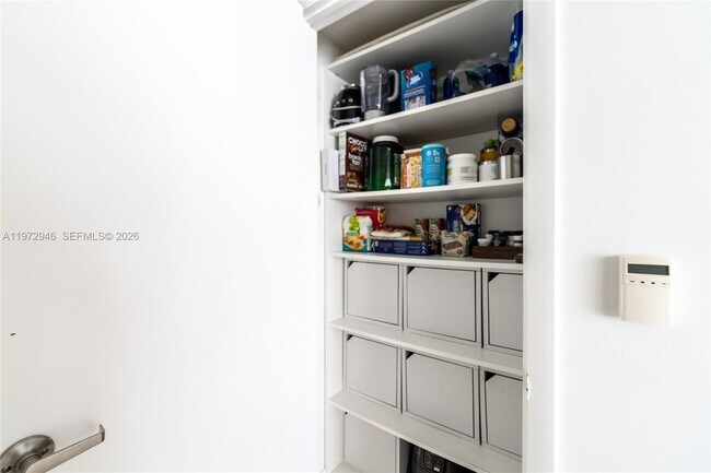 Building Photo - 495 Brickell Ave