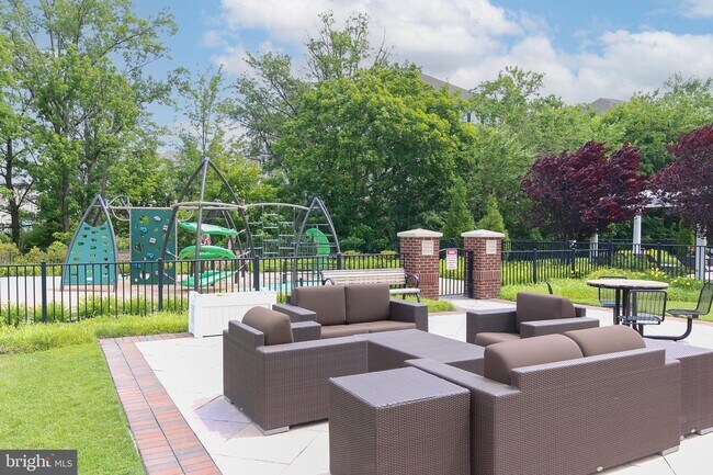 Building Photo - 5322 Palomino Ct