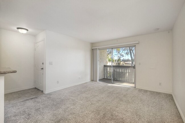 Building Photo - Gated Community - Ready To Go