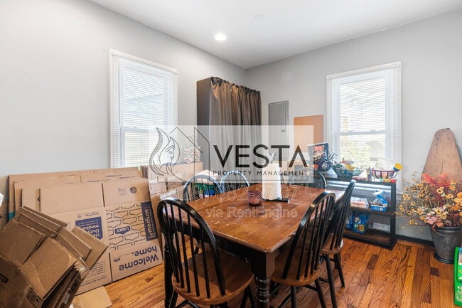 Building Photo - 241 N Main St