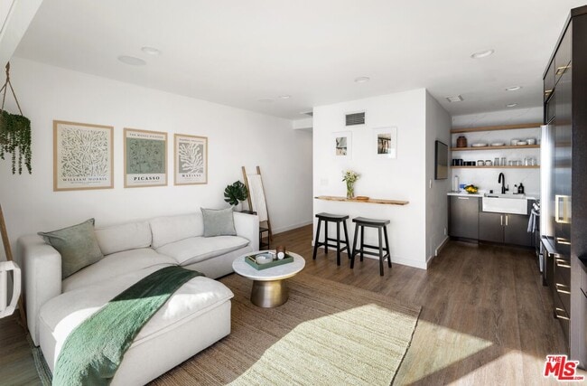 Building Photo - 20638 Pacific Coast Hwy