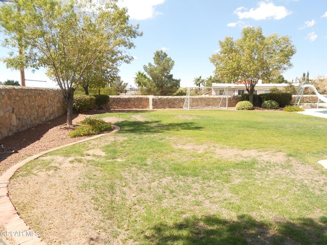 Building Photo - 1201 Brown Ridge Pl