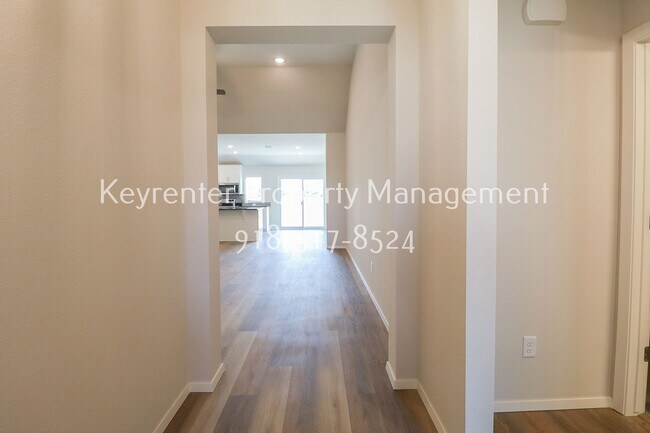Building Photo - 4 Bed 3 Bath New Construction Simmons Home at Pine Valley Ranch