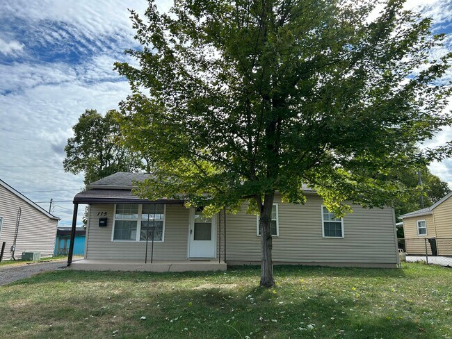 Building Photo - 115 Phelps Rd