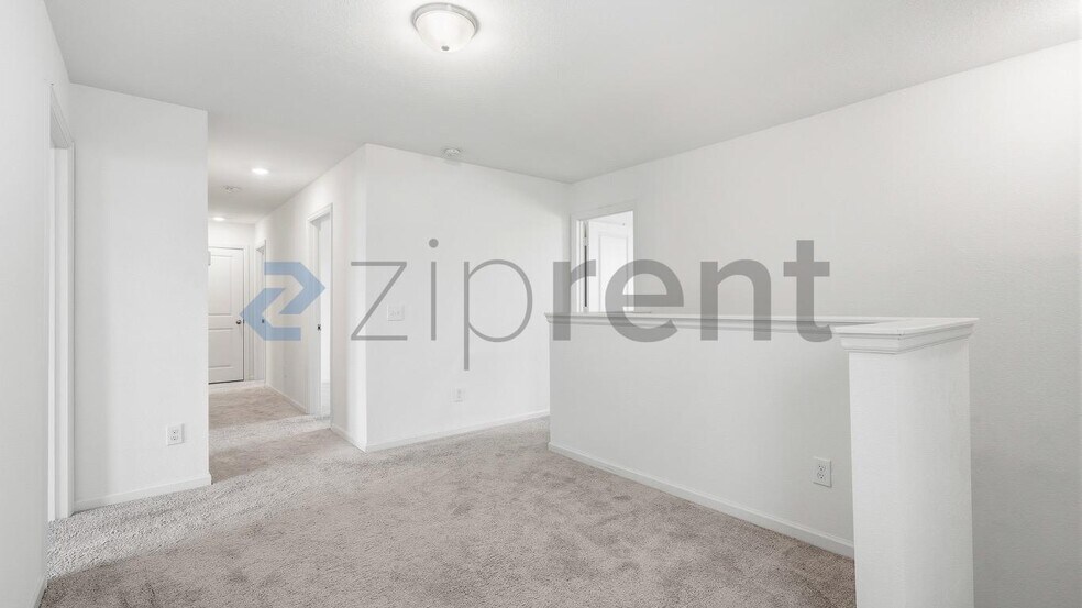 Building Photo - Unit