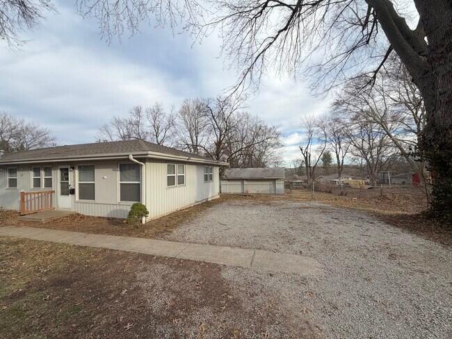 Building Photo - Westport Rd