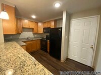 Building Photo - 757 Highland Ave