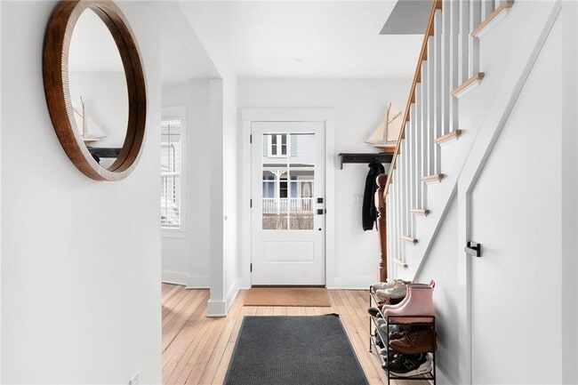 Building Photo - 69 Connection St