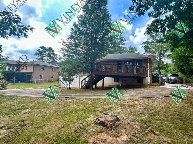 Building Photo - 993 Walnut Cir SW
