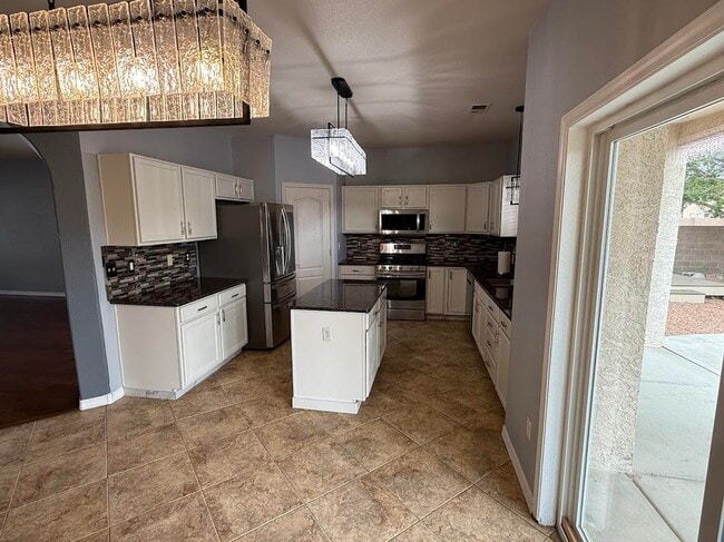 Building Photo - 3245 Hunters Meadows Cir NE