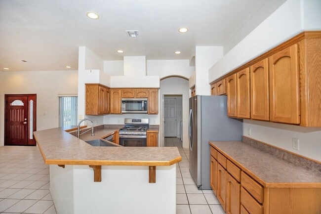 Building Photo - Yuma East Rental Available.