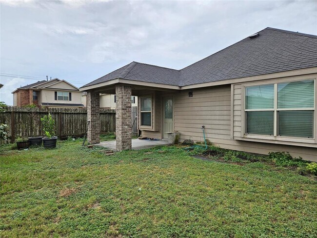 Building Photo - 5231 Lagoon Ct