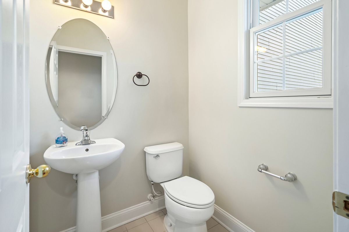 Building Photo - 86 Deepwater Cir