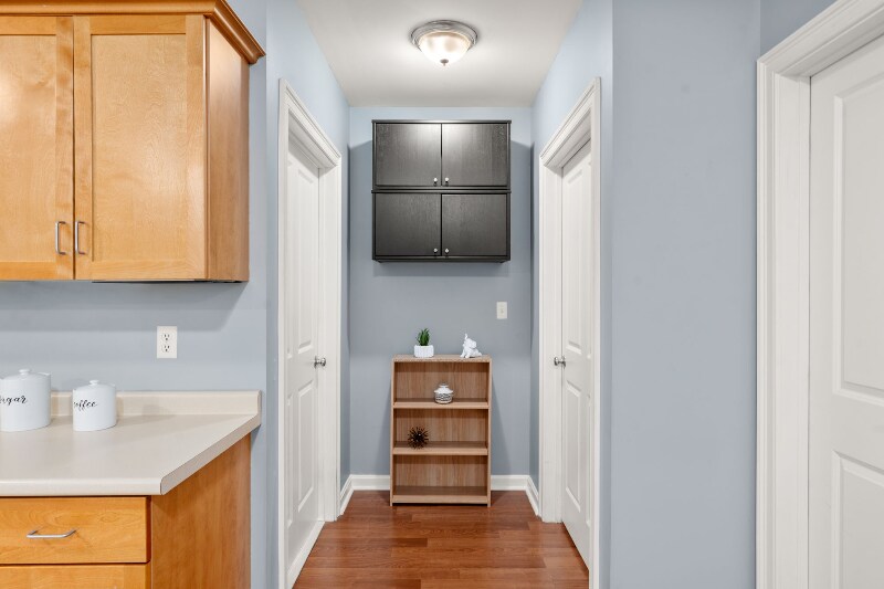 Building Photo - 327 Centre St