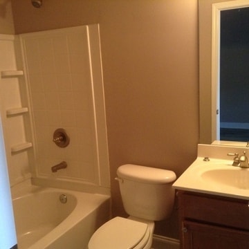 Building Photo - 502 Williamson St SE