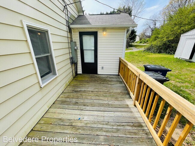 Building Photo - 2 br, 1 bath House - 2709 Sprague St
