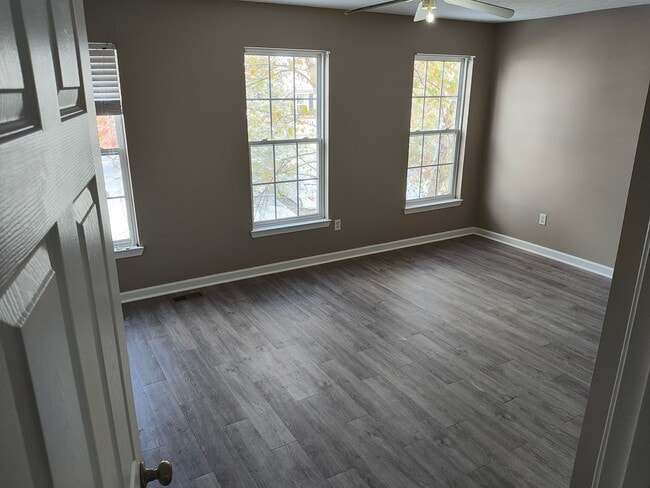 Building Photo - Beautifully maintained 4-bedroom, 2.5-bath over 2,200 sqft with a 2 car garage!