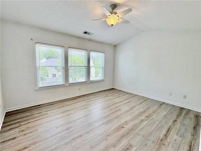 Building Photo - 1667 Woodsford Rd